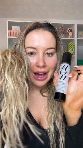 A Pop& Lock transformation that we are all here for🙌🏻 Did someone say ✨SHINE✨ Here's how to use it in your routine: ⭐️Use on wet or dry hair. ⭐️On wet hair: Apply a few drops to hands and distribute through hair, concentrating on lower lengths and ends. Style as desired. ⭐️On dry hair: Apply a few drops to hands and smooth lightly through hair sections as desired for a frizz-free, glossy, and polished finish. #popandlock #colorwow #hairtok #hairessentials