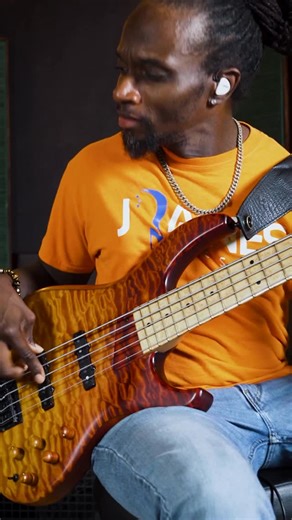 Gallien-Krueger on Instagram: "@jraines112 with the monstrous tone and playing! The Legacy 800, NEO IV 212, and signature MTD helping deliver the goods! #gallienkrueger #mtdbass"