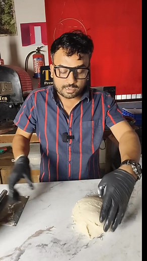 48K views · 379 reactions | Stretch and Fold Pizza Dough | TTTea Pizza Ovens & Pizza Flour | TTTEA | Facebook