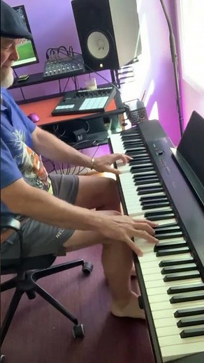 Barefoot Piano Player Stomps Out A Chicago Dynamic Boogie And Blues Piano Performance!