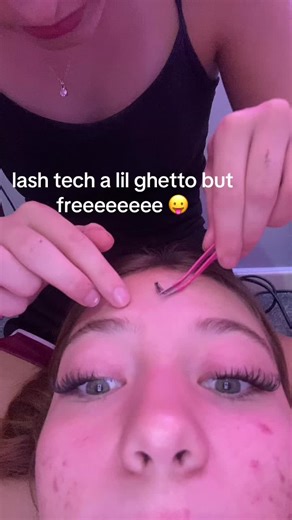 Ghetto Lash Tech: Cluster Lashes