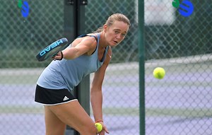 Adult padel and coaching