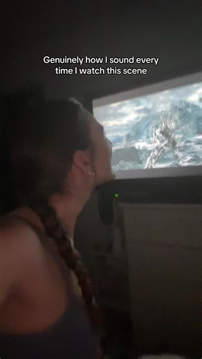 Once I hear “the Ents are going to war” I’m on my feet chanting🪾✊#lordoftherings #treehugger #twotowers