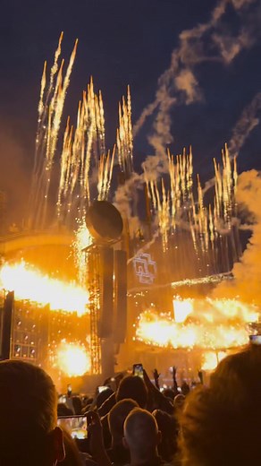 Rammstein Sonne: Live Concert Highlights
