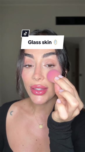 Glass skin perfection using the Fluid Sheer Glow Enhancer in shade n.8 from @Armani beauty 💕 #MakeUp #Beauty #Armanibeauty #FluidSheer #GlassSkin #LuminousSilk
