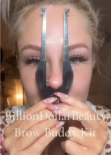 Perfect Your Eyebrows with the Billion Dollar Brows Kit