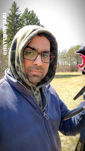 Watch and Listen 🎵 Song Sparrow, Cardinal and Peacock 🦚 #facebookreels #birdsong #birds #birdwatching #cardinal | NatureWalk