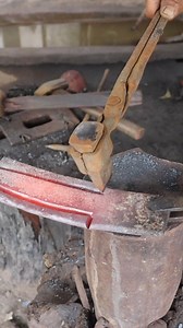 Cuttong leav spring #lifeskillsdn #blacksmith #reelsfb #leafsprings | LifeSkills DN