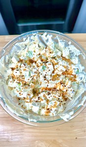 474K views · 2.5K reactions | This is THE salad of the SUMMER Treat yourself and everyone around you with this delicious Snickers Salad This video was produced by Kiera J and Network Media, LLC. | Home Hacks & Easy Snacks | Facebook