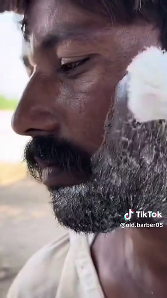 ASMR Fast Shaving With Old Barber💈💇‍♂️ #asmrshaving #oldschoolbarber #asmroldbarber #Officialoldbarber✂️ #straightrazor