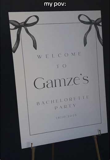 From our studio to her bachelorette party 🤍✨ Welkomstbord & tafelkaarten, volledig custom made #bacheloretteparty #bacheloretteweekend #bacheloretteinspo #decoration #tablesettingideas