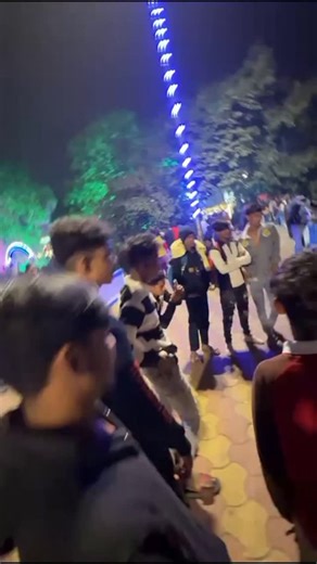 🫶▄︻デP̷r̷em̷══━一💌 on Instagram: "Cameraman 😁👌🌟 . . . . . . . . . . . . . . . . #w220 #w221 #w222 #maybach #mersedes drift mercedesbrnz blakandwhitephotography mercing sls classes classroom eklasse amg w124 140 210 avto 63 мерседесбенз мерседес давидыч волк @cosmoos_gr мерс россия украина казахтан ильдаравтоподбор реалмадридчемпион s1mpljane"