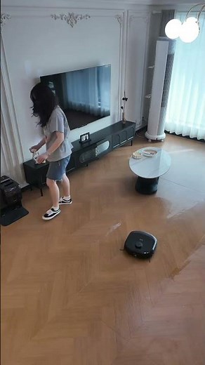 Watch This Robot Swiftly Handles a Huge Mess!