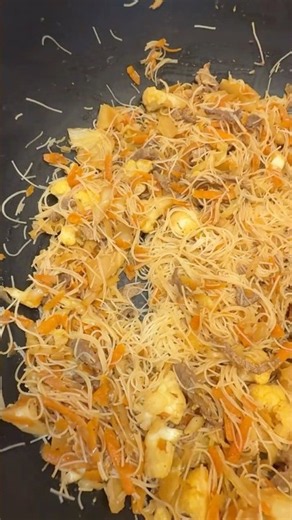 Easy Beef & Veggie Rice Noodles
