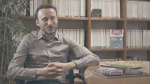 Molto di più che apprendere tecniche e nozioni. Studenti, famiglie e docenti raccontano la propria esperienza in aula e spiegano perché "Alpha Test funziona per davvero". | Alpha Test