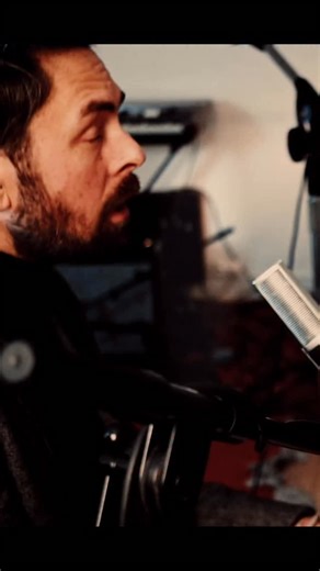 C’est dispo partout ! (Lien dans la bio) . . Rec/mix magic @florianmonchatre au @studio_spectral . . #musique #chansonfrançaise #newmusicfriday #feltpiano #live | Paul Roman