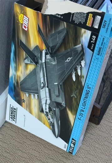 A fine edition to my collection 😏 @COBI #lego