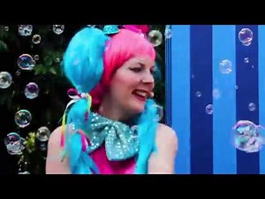CJ Bubble Girl - Outdoor Bubble Stage Shows for events