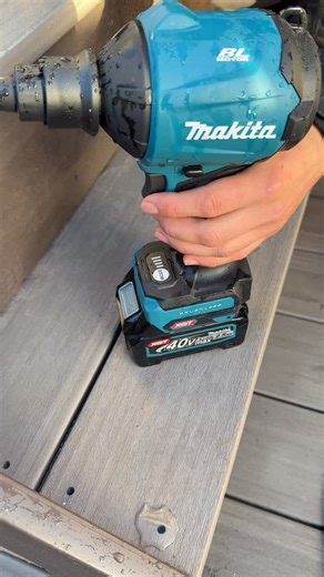 Jason Russell on Instagram: "Using the @makitatools #GSA01 to clean out some @fastenmasterpro #cortex holes before plugging. #drdecks #yourprescriptionforquality #makita #fastenmaster #azek #timbertech"