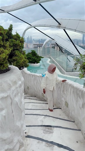the best jacuzzi pool in KL📍🇲🇾 @inalu_8270 #kualalumpur #kualalumpurmalaysia #bestview #swimming #CapCut