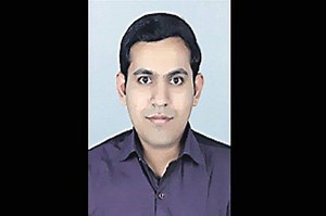 पिता थे दिहाड़ी मजदूर, सतीश ने बिना कोचिंग के पास किया यूपीएससी का एग्जाम