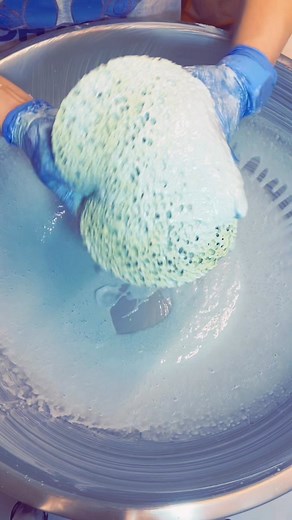 43K views · 1.3K reactions |  Rinse mode: deep + thick — no foam needed. That dense, silky flow just relaxing every inch 識 Take a second to breathe it all in and let your mind reset 什✨ #FacebookReels #SelfCare #RelaxingVideo #OddlySatisfying #CleanTok #SoothingSounds #CalmVibes #StressRelief #PeacefulMoments #BubblyTherapy #ViralVideo #SmallCreator | ASMR Momma | Facebook