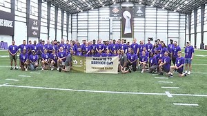 Service members train like NFL pros at first-ever USAA Salute to Service camp