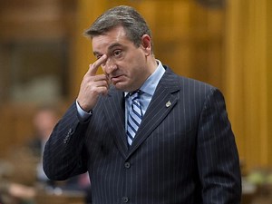Tearful Calandra apologizes for question period non-answer
