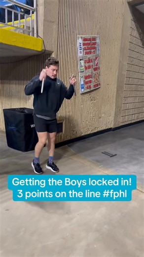 Using a French Contrast–style prep to prime the CNS for speed, power, and sharp decision-making: 1️⃣ GOAT Drill – cognitive, vestibular & coordination reset to sync the brain body 2️⃣ Assisted Plyo Jumps – build elasticity and quick reactive speed 3️⃣ Weighted Jumps – prime max power output and explosive first steps This sequence turns the nervous system ON and gets the legs buzzing before the first shift 🧠⚡️ Warm up with intention. Compete with precision. 🏒 #HockeyWarmUp #FrenchContrast #Game