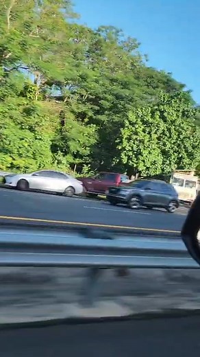 143K views · 135 reactions | Naranjito esta caliente Antes del puente atirantado equipo pesado se cae de la plataforma precaucion. | Noticias PR, USA | Facebook