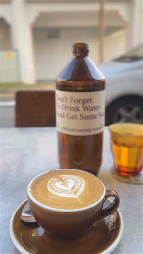 This morning cycling to Joo Chiat 📍 Common Man Coffee Roaster , Joo Chiat Road The awesome food & services from crew The design of exterior n interior is amazing n detail , 👀A row of front table top of bar area , let u while having meal n see the crew preparing drinks 👀 rarely see a cafe they using moderate size of round table with high rise , small detail things to soften the atmosphere 👀pet friendly cafe 👀 background song is suite with with Overall dining environment 👀 open area concept 