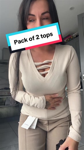 Comfortable and Stretchy Pack of 2 Tops