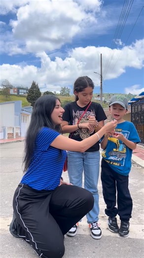 5.8K views · 960 reactions | I’m thirsty in Spanish  & How cool in Colombian Spanish  | Speaking Spanish | Facebook