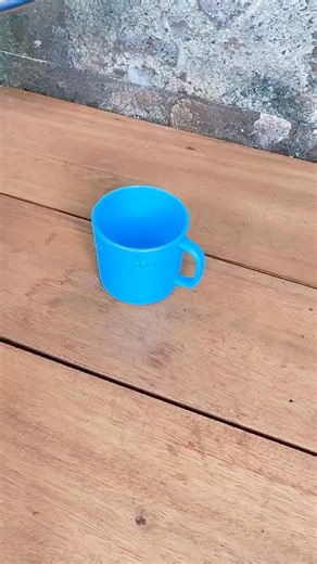 An innovative technique involving your phone charger. #viralpost2025シ #hack #PhoneHacks #viral | Life hacks