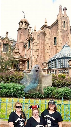 Disney World’s Haunted Mansion Ghost Dance - Skeleton Dance #disney #halloween #ghost