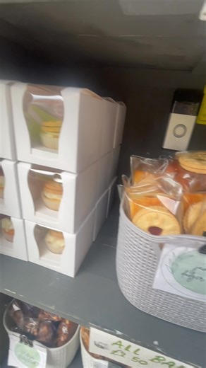 2.9K views · 26 reactions | OPEN Please read instructions on the door Pm for address all bakes £2.50 each Wave to my kiddies on the camera 﫶 | Bonsai’s cupcakes | Facebook