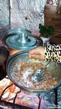 تعال بقى اتغدى معانا فرخه بلدي وقلقاس ورز والفجل مخللات بايدي