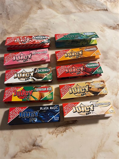 Watch Rolling papers with flavored variety. Great choice no runs. on Amazon Live