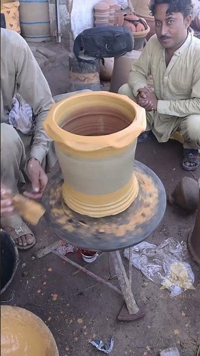 “Hand Painted Flower Pot Art – Beautiful Gamla Painting Process 🎨🌺”