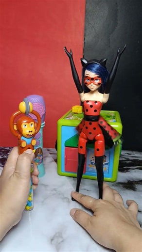 very fun Miraculous Dolls & wacky monkey 🐒🐵