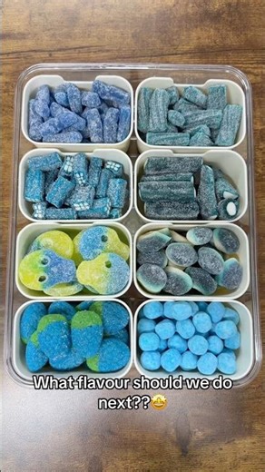 🫐🔵Let’s make a BLUE RASPBERRY Snackle Box!🔵🫐 #shorts