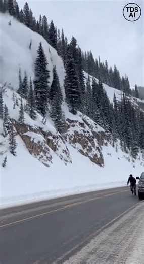 Dash Cam Captures Avalanche in Elk Mountains Covering Parked Cars Along Busy Road Dash cam footage recorded a dramatic avalanche in Colorado’s Elk Mountains as snow and debris broke loose from a steep slope and swept onto a busy mountain roadway. The video shows multiple vehicles parked along the side of the road when the avalanche suddenly begins, sending a wall of snow cascading downhill toward the cars. Within seconds, the slide engulfs several parked vehicles, partially burying them as drive