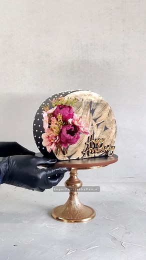 1.1M views · 8K reactions | Sharing behind the scenes of a beautiful top Forward Wedding Anniversary Cake that I did recently using stencil art over fondant. #weddingcake #weddinganniversary #anniversarycelebration #cakedesign #cakesoffacebook #cakedecorating #birthdaycakes | Sugar Fancies by Pooja | Facebook