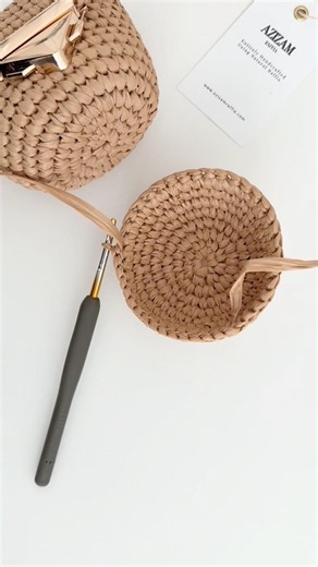 Working a Raffia Bag Body in the Round? Try This! ✨