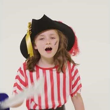 FABRIQUER UN CHAPEAU DE PIRATE | COMMENT RÉALISER UN COSTUME DE PIRATE | SNAZAROO