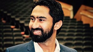 Cabbie recounts moment he saved passengers from flaming bus