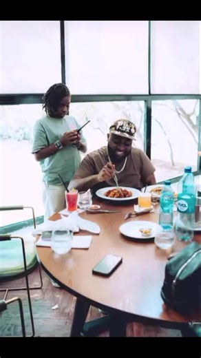 Singer Davido and his first child share a lovely father-and-daughter moment ❤️