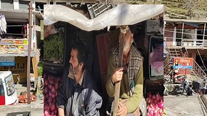 33K views · 1.1K reactions | Shoking News Teh Pogal Paristan...