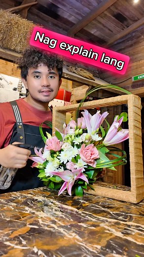 Nag Explain lang #florist #flowershop #flowerbouquet #freshflowers #weddingflorist #saudiflorist #flowershop #floraldesign #freshflowers #komi #bulaklakserye | Komi