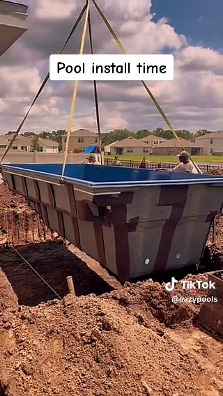 Pool Set Time! #lowmaintanence #compositepool#swimmingpoolinstall